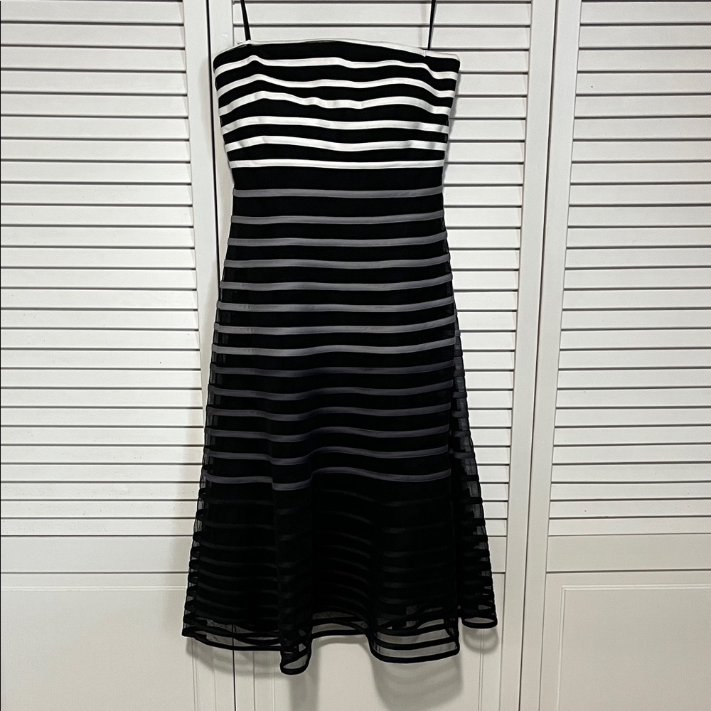White House Black Market Strapless Black and White Dress
